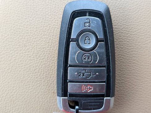 Used 2023 Ford F150 Lariat w/ Trailer Tow Package image 29