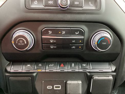 Used 2025 Chevrolet Silverado 1500 Custom image 21