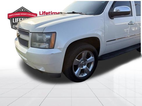 Used 2011 Chevrolet Tahoe LTZ AWD/4WD image 2