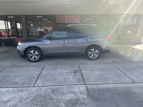 Used 2019 Nissan Pathfinder SL image 7