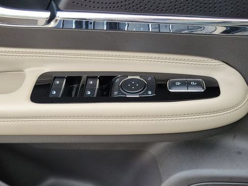 Certified 2024 Lincoln Corsair FWD image 16