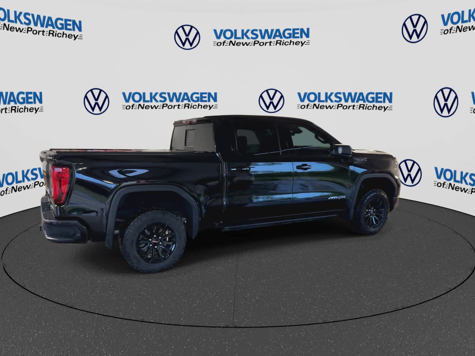 Used 2023 GMC Sierra 1500 AT4X AWD/4WD image 8