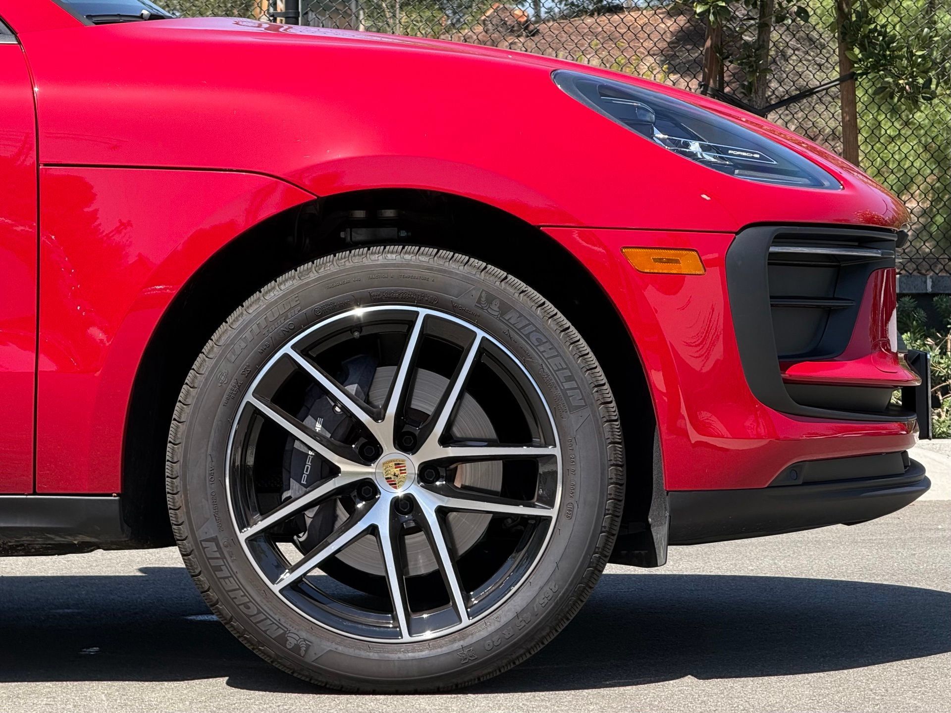 Certified 2026 Porsche Macan AWD/4WD image 12