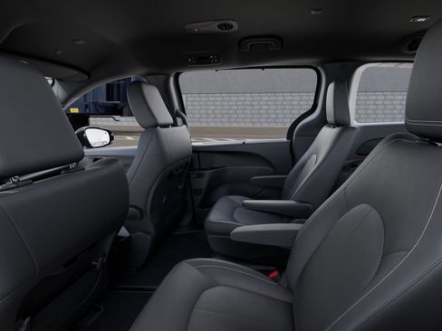 New 2026 Chrysler Pacifica Select FWD image 24