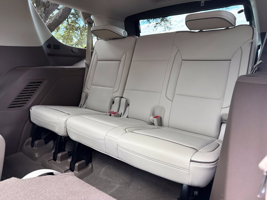 Used 2021 GMC Yukon Denali w/ Denali Premium Package AWD/4WD image 28