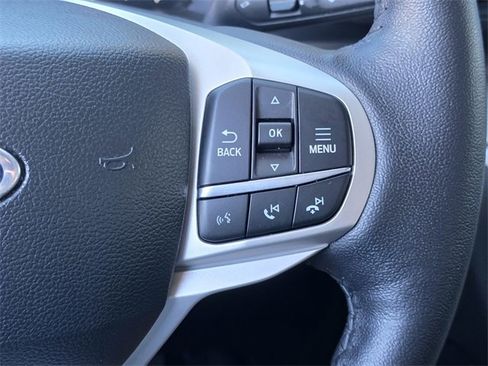 Used 2023 Ford Explorer XLT image 30
