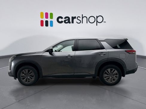 Used 2024 Nissan Pathfinder S image 2