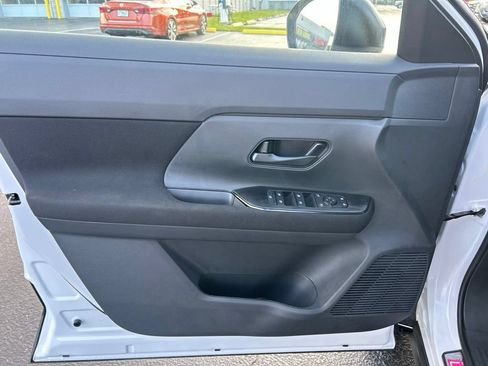 New 2026 Nissan Kicks S FWD image 17
