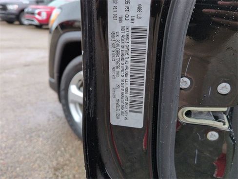 Certified 2019 Jeep Compass Latitude w/ Cold Weather Group image 33