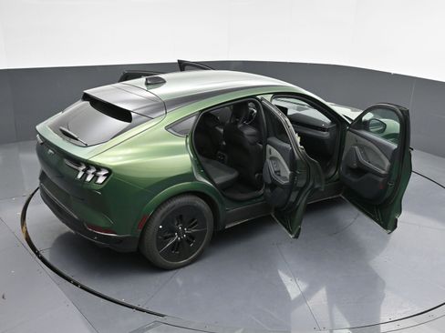 New 2025 Ford Mustang Mach-E GT image 31