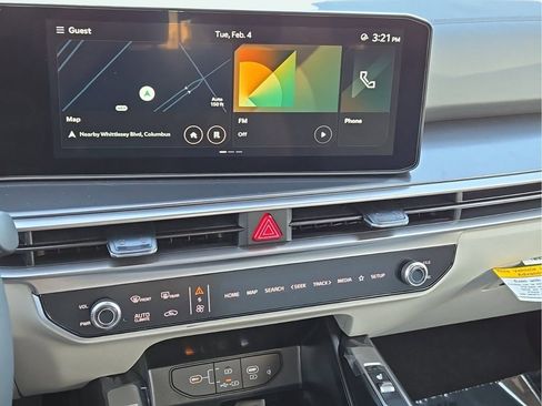 Certified 2025 Kia Sorento S w/ Panoramic Sunroof Package FWD image 27