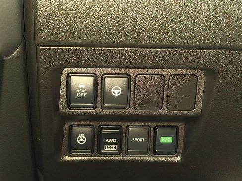 Used 2020 Nissan Rogue Sport SV w/ Technology Package AWD/4WD image 28