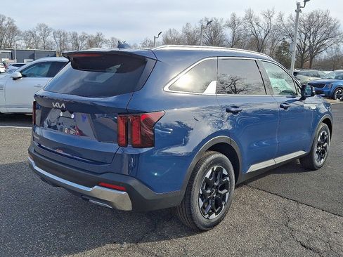 New 2026 Kia Sorento S image 7