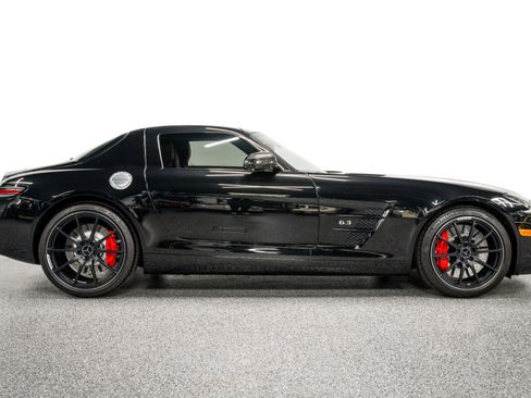 Used 2014 Mercedes-Benz SLS AMG GT Coupe image 34