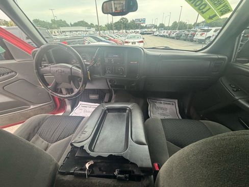 Used 2004 Chevrolet Avalanche 2WD image 16