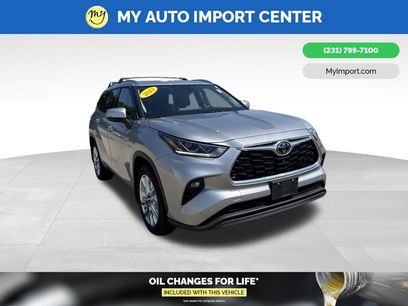 Used 2023 Toyota Highlander Limited