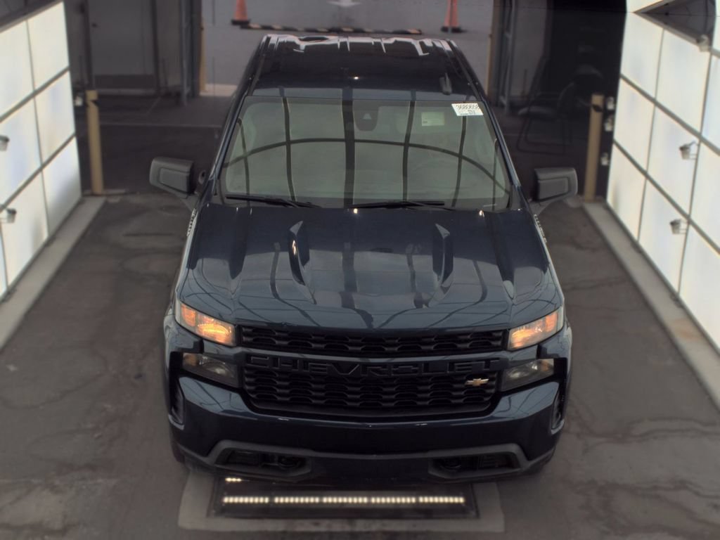Used 2022 Chevrolet Silverado 1500 Custom w/ Safety Confidence Package RWD image 2