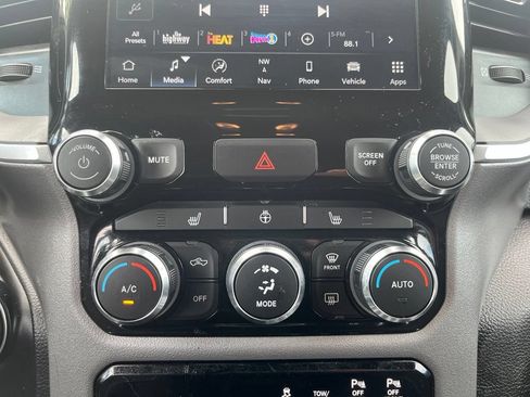 Used 2023 RAM 1500 Big Horn AWD/4WD image 16