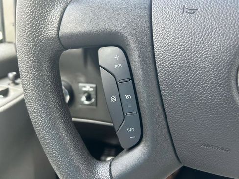 Used 2024 GMC Savana 2500 w/ Driver Convenience Package image 19