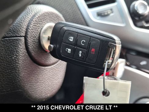 Used 2015 Chevrolet Cruze LT FWD image 26