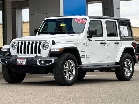 Used 2018 Jeep Wrangler Unlimited Sahara image 10
