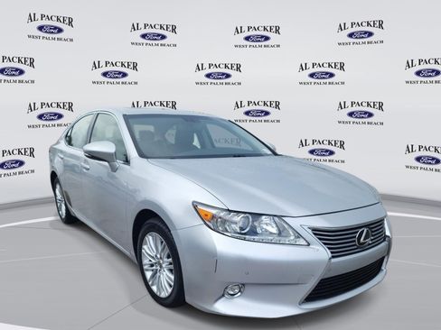 Used 2014 Lexus ES 350 w/ Luxury Package FWD image 7