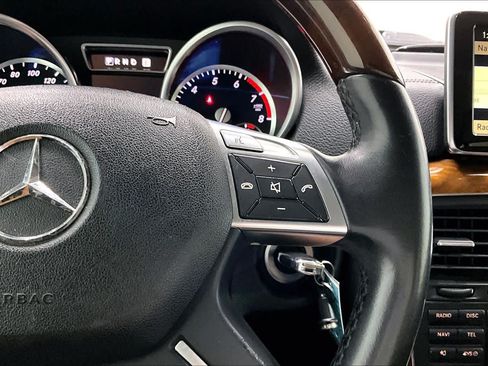 Used 2013 Mercedes-Benz G 550 image 21