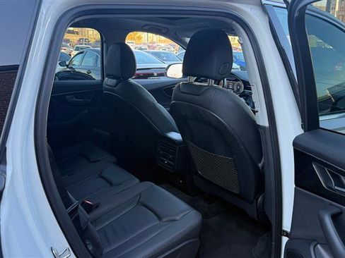 Used 2022 Audi Q7 3.0T Premium Plus image 8