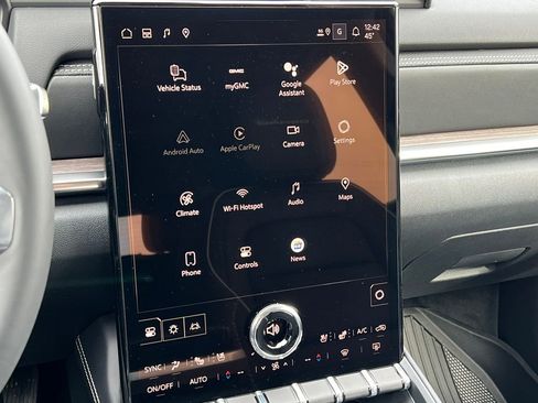 New 2026 GMC Terrain Denali w/ LPO, Floor Liner Package image 23