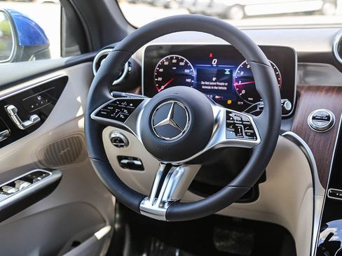 New 2026 Mercedes-Benz GLC 300 image 13
