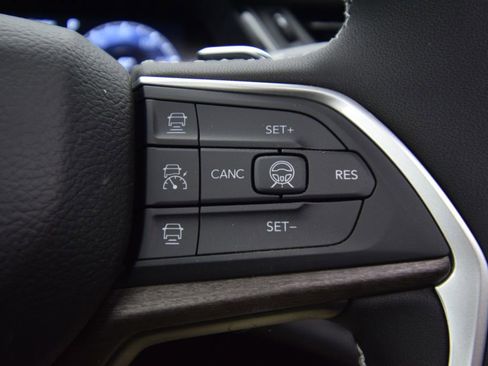 New 2026 Jeep Grand Cherokee Limited w/ Limited Altitude Package AWD/4WD image 24