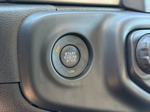 Used 2023 Jeep Wrangler Unlimited AWD/4WD image 20