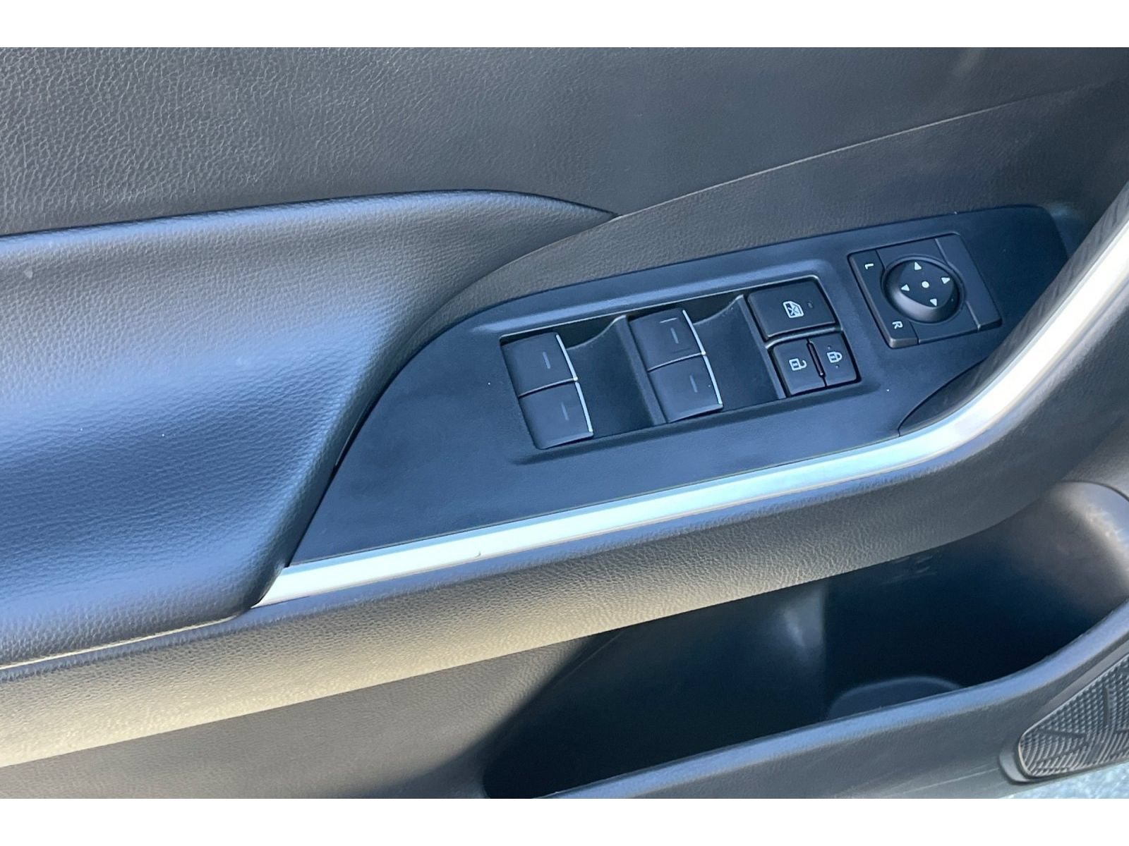 Used 2024 Toyota RAV4 XLE Premium w/ Weather Package AWD/4WD image 11