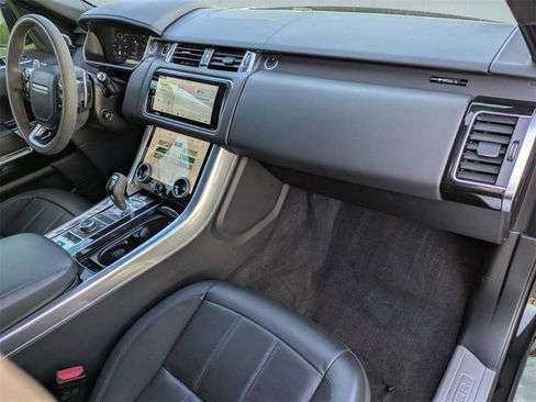 Used 2022 Land Rover Range Rover Sport HST image 6