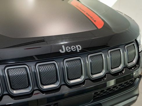 Used 2022 Jeep Compass Trailhawk w/ Trailhawk Elite Group image 7