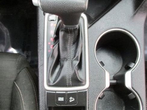 Used 2018 Kia Sportage LX w/ LX Popular Package image 31