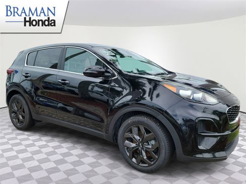 Used 2022 Kia Sportage LX w/ LX FWD Value Edition Package image 2