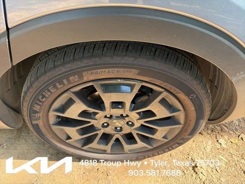 Used 2022 Kia Telluride SX w/ SX Prestige Package AWD/4WD image 7