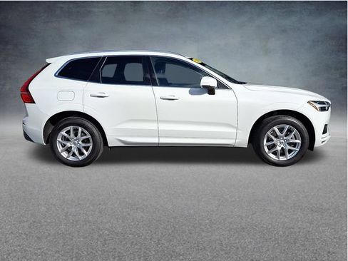 Used 2021 Volvo XC60 T5 Momentum w/ Premium Package AWD/4WD image 7