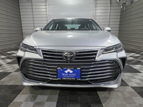 Used 2019 Toyota Avalon Limited w/ Advanced Safety Package image 3