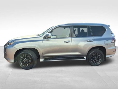Used 2023 Lexus GX 460 Premium image 3