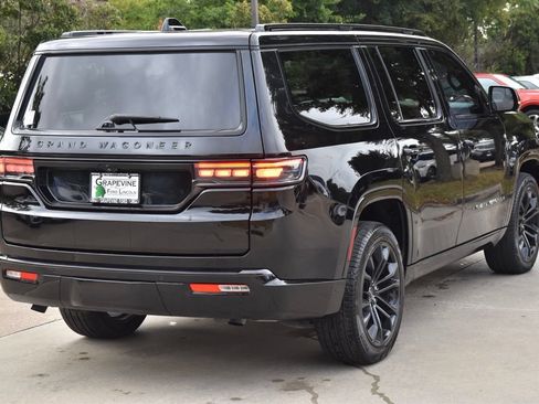 Used 2024 Jeep Grand Wagoneer Series III w/ Rear Seat Video Group 1 AWD/4WD image 8