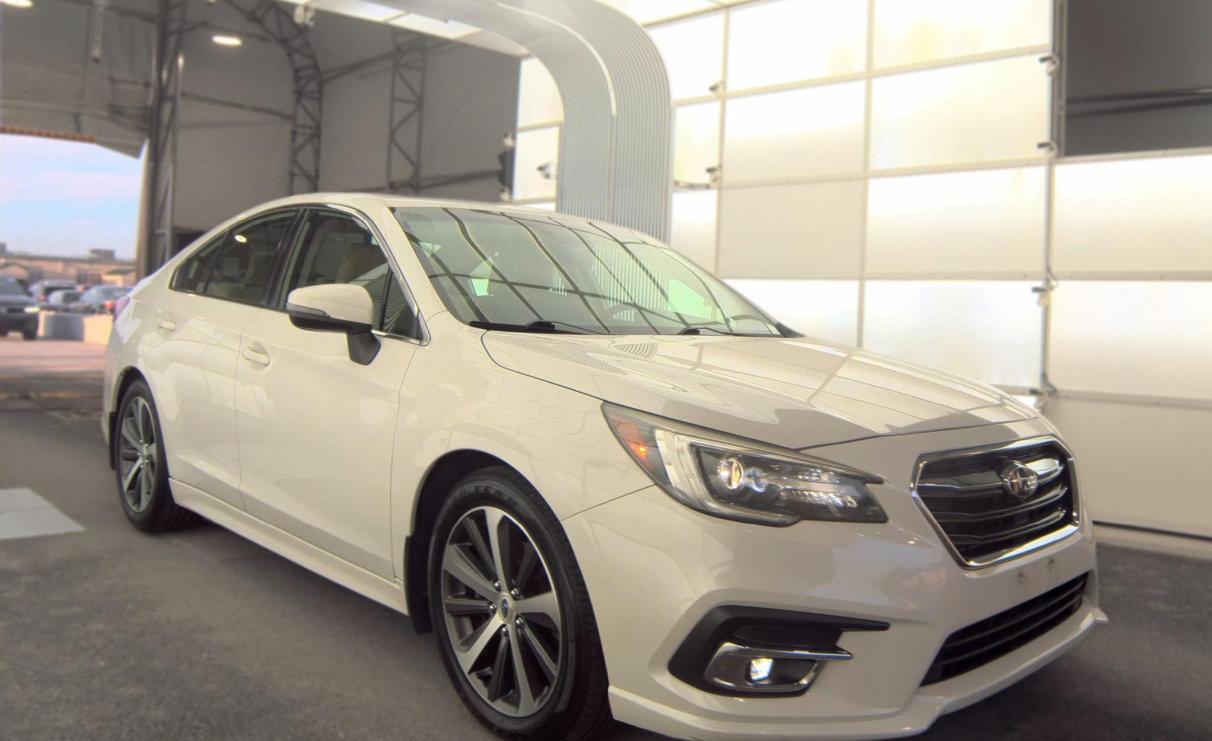 Used 2018 Subaru Legacy 3.6R Limited AWD/4WD image 2