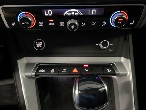 New 2025 Audi Q3 2.0T Premium image 18