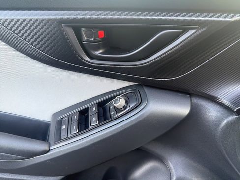 Used 2023 Subaru Crosstrek 2.0i Premium image 12