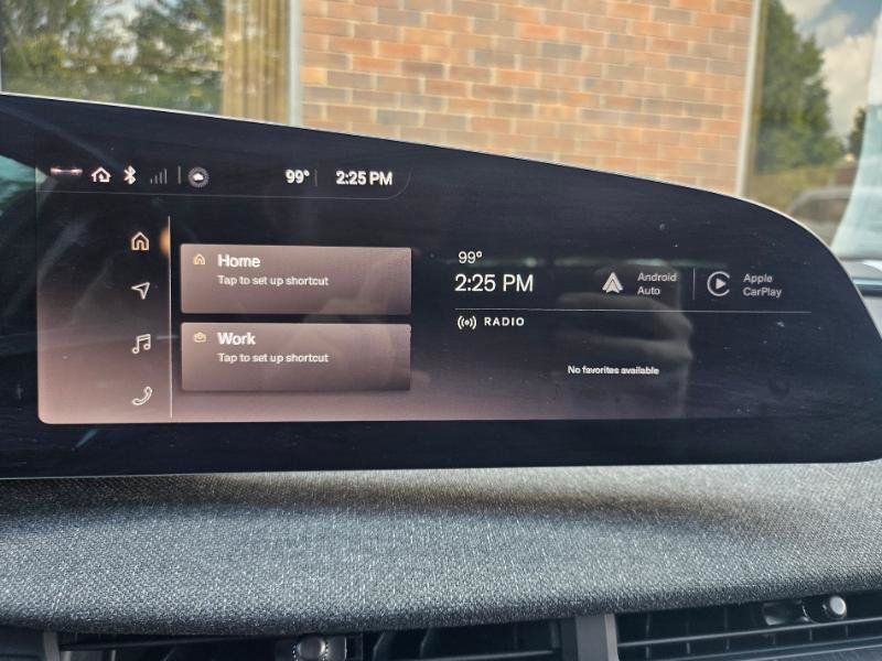 Used 2025 Lucid Air Grand Touring AWD/4WD image 2