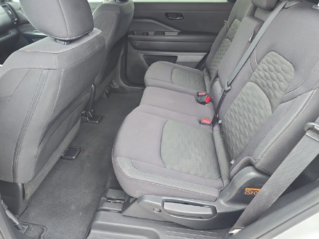 Certified 2025 Nissan Pathfinder SV FWD image 17