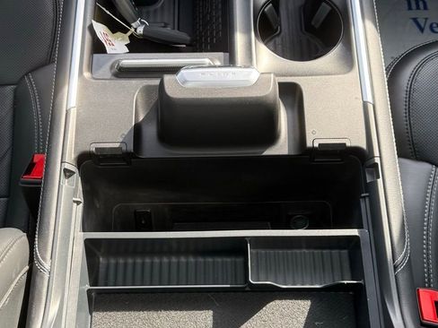 Used 2025 Ford Expedition Max Platinum AWD/4WD image 22