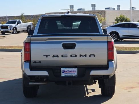 Used 2024 Toyota Tacoma TRD Sport AWD/4WD image 7