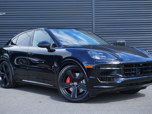 New 2026 Porsche Cayenne GTS AWD/4WD image 10